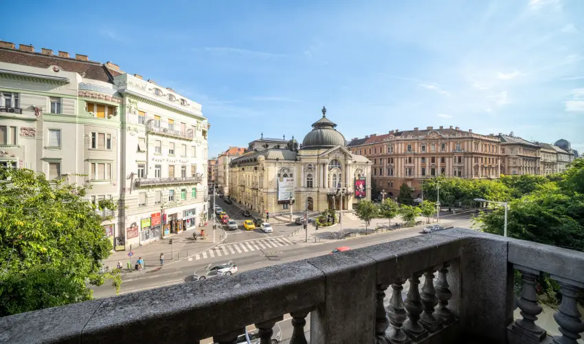 Full Moon Budapest - Kedvezmnyes r csaldok rszreak
