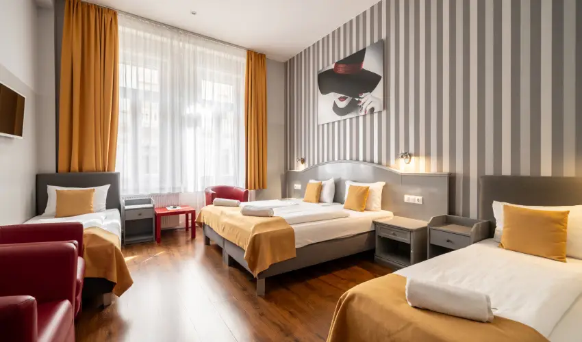 Full Moon Budapest - Kedvezmnyes r csaldok rszreak