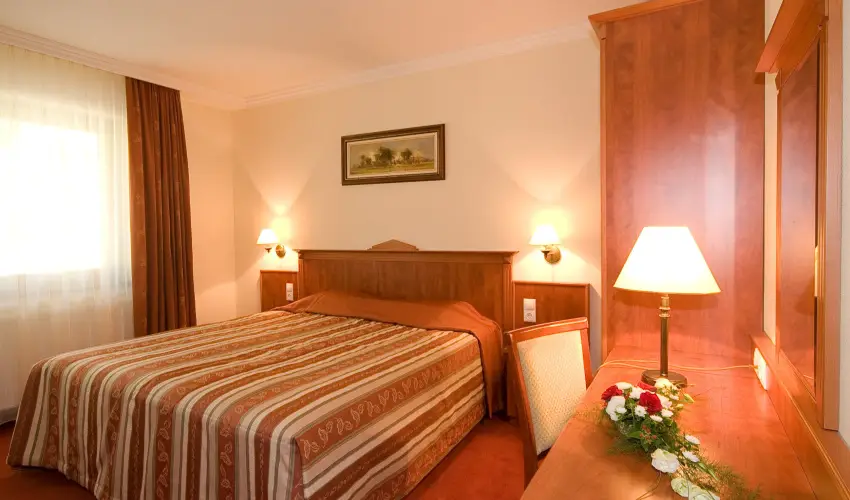 Gerby Kria Hotel s Lovasudvar Lajosmizse - Kedvezmnyes r csaldok rszreak (1 jtl)