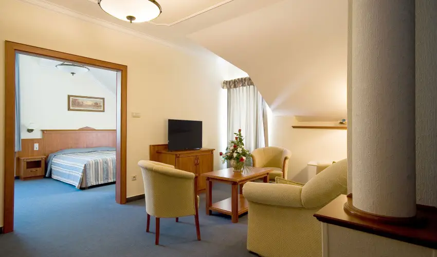 Gerby Kria Hotel s Lovasudvar Lajosmizse - Kedvezmnyes r csaldok rszreak (1 jtl)