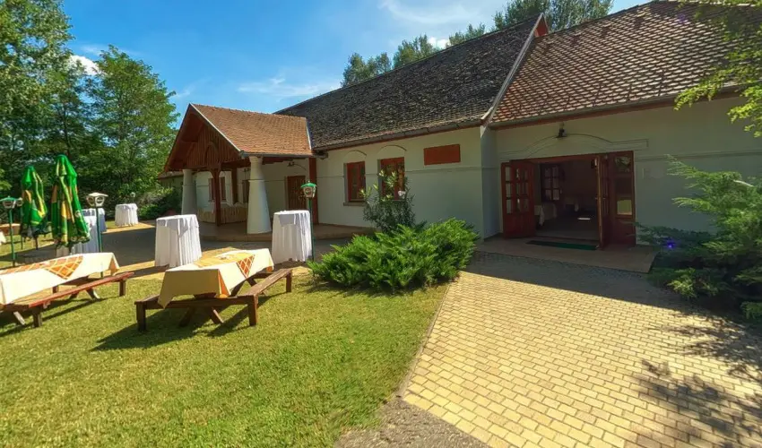 Gerby Kria Hotel s Lovasudvar Lajosmizse - Kedvezmnyes r csaldok rszreak (1 jtl)