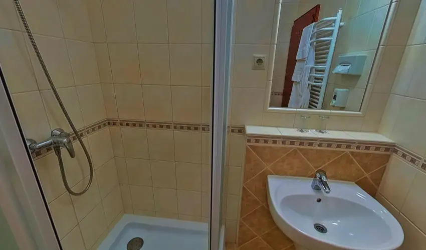 Gerby Kria Hotel s Lovasudvar Lajosmizse - Kedvezmnyes r csaldok rszreak (1 jtl)