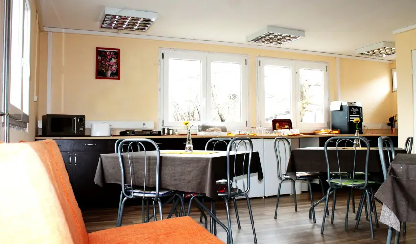 Gesztenys Vendghz Gyula - Kedvezmnyes r csaldok rszreak (1 jtl)