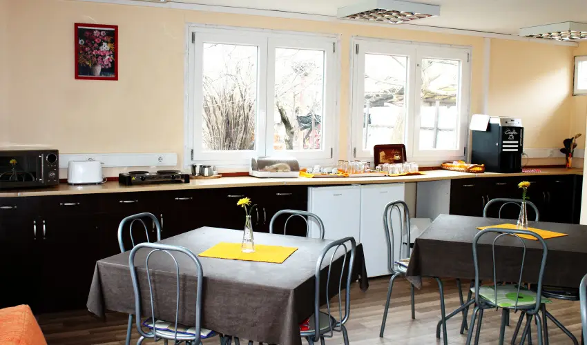 Gesztenys Vendghz Gyula - Kedvezmnyes r csaldok rszreak (1 jtl)