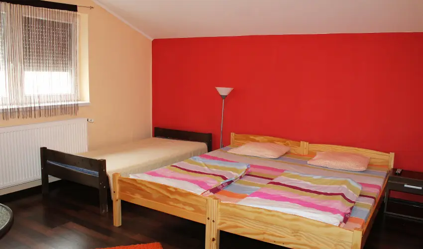 Gesztenys Vendghz Gyula - Kedvezmnyes r csaldok rszreak (1 jtl)