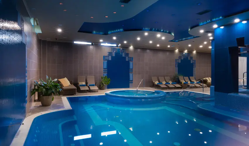 Golden Ball Club Hotel Gy�r - Kedvezm�nyes �r csal�dok r�sz�reak reggelis ell�t�ssal (1 �jt�l)