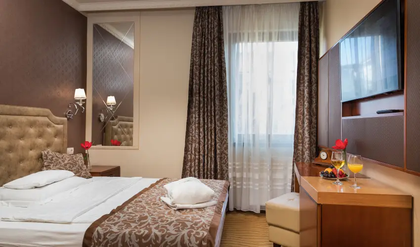 Golden Ball Club Hotel Gy�r - Kedvezm�nyes �r csal�dok r�sz�reak reggelis ell�t�ssal (1 �jt�l)