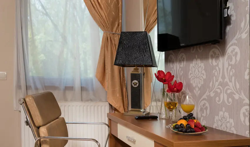 Golden Ball Club Hotel Gy�r - Kedvezm�nyes �r csal�dok r�sz�reak reggelis ell�t�ssal (1 �jt�l)