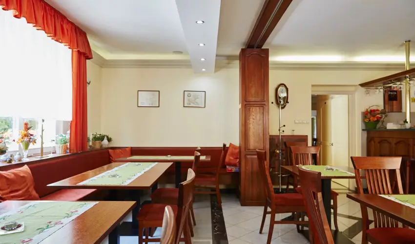 Gold Haus Panzi Balatonfred - Kedvezmnyes r csaldok rszreak reggelis elltssal (1 jtl)