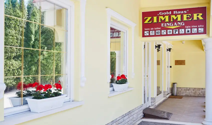 Gold Haus Panzi Balatonfred - Kedvezmnyes r csaldok rszreak reggelis elltssal (1 jtl)