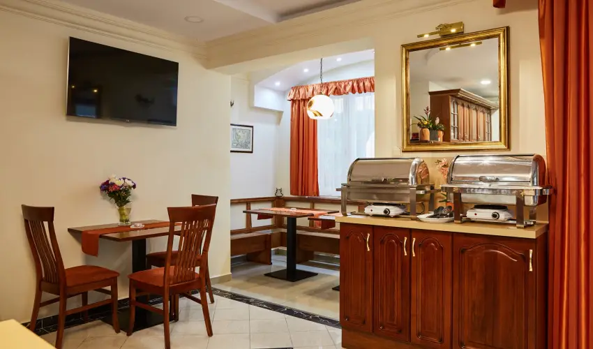 Gold Haus Panzi Balatonfred - Kedvezmnyes r csaldok rszreak reggelis elltssal (1 jtl)