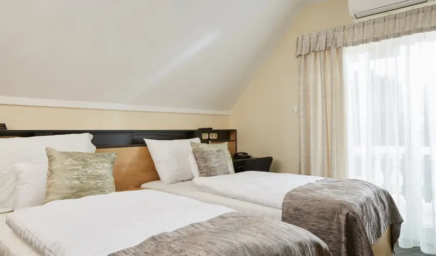 Gold Haus Panzi Balatonfred - Kedvezmnyes r csaldok rszreak reggelis elltssal (1 jtl)