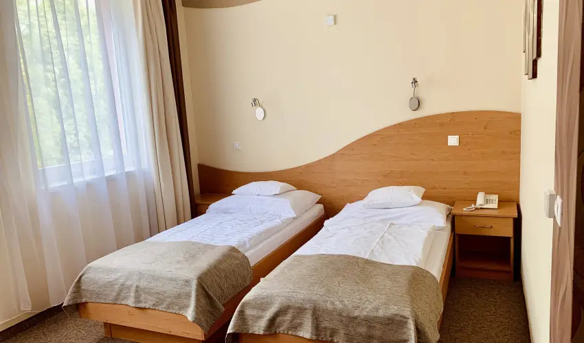 Granada Konferencia Wellness �s Sport Hotel Kecskem�t - �des Kettesben (1 �jt�l)