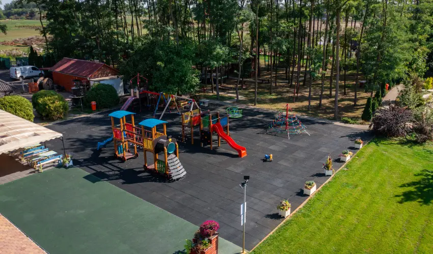 Granada Konferencia Wellness �s Sport Hotel Kecskem�t - �des Kettesben (1 �jt�l)