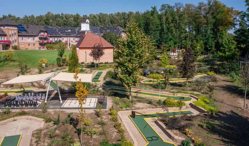 Granada Konferencia Wellness �s Sport Hotel Kecskem�t - �des Kettesben (1 �jt�l)