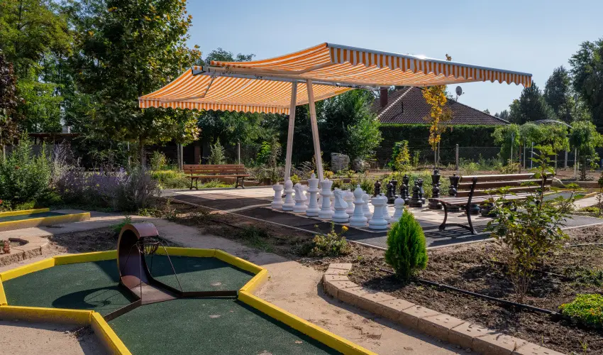 Granada Konferencia Wellness �s Sport Hotel Kecskem�t - �des Kettesben (1 �jt�l)