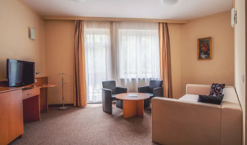 Granada Konferencia Wellness �s Sport Hotel Kecskem�t - �des Kettesben (1 �jt�l)