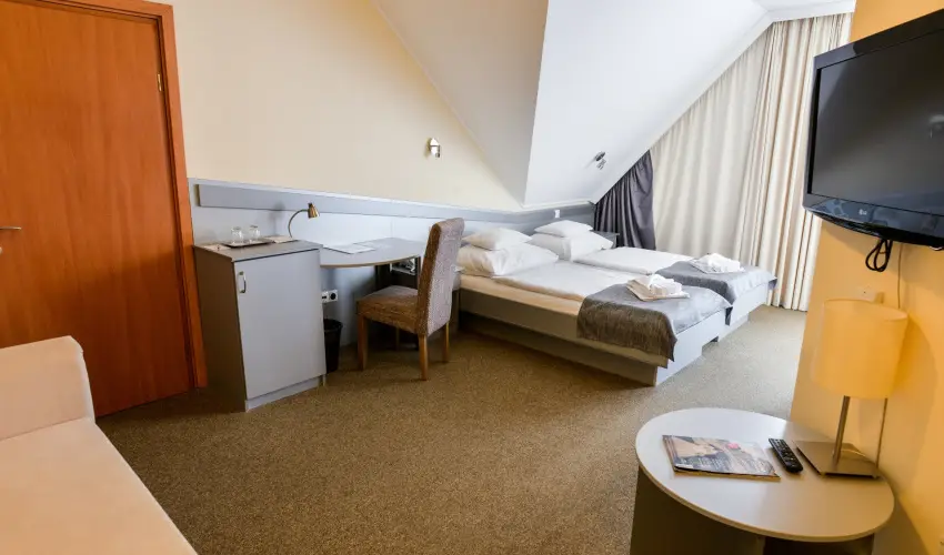 Granada Konferencia Wellness �s Sport Hotel Kecskem�t - �des Kettesben (1 �jt�l)