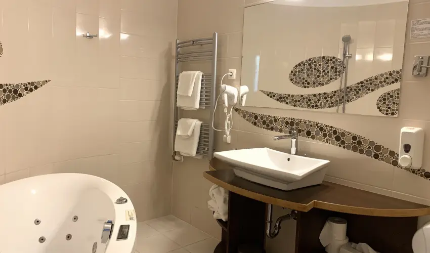 Granada Konferencia Wellness �s Sport Hotel Kecskem�t - �des Kettesben (1 �jt�l)