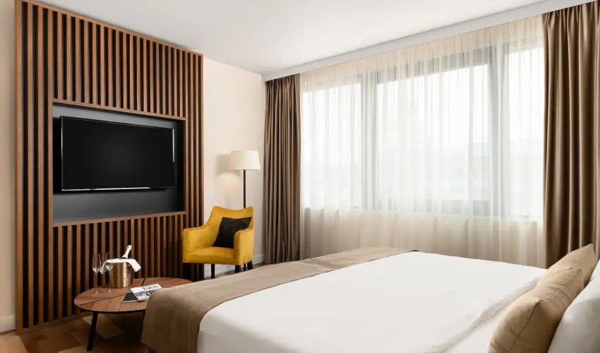 Grand Hotel Esztergom Esztergom - Flpanzis napi r frdbelpvel (1 jtl)