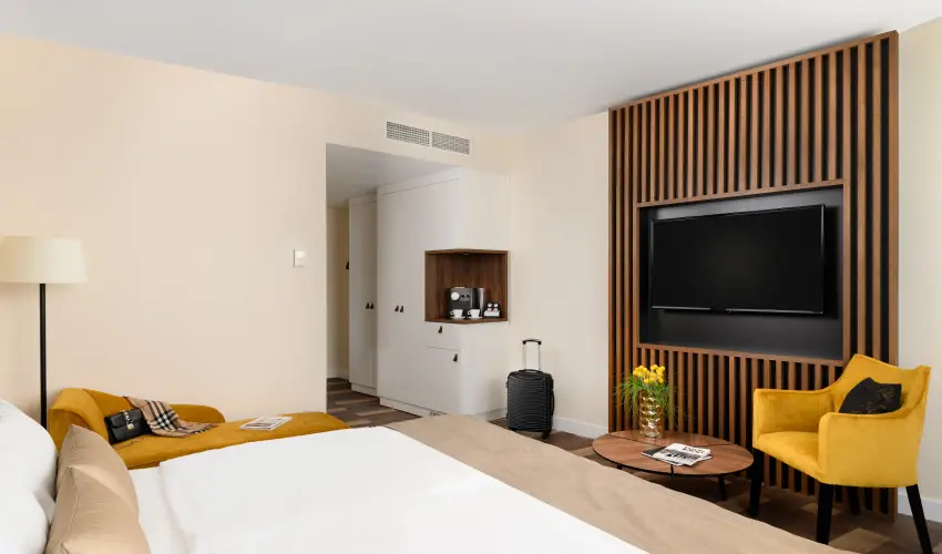 Grand Hotel Esztergom Esztergom - Flpanzis napi r frdbelpvel (1 jtl)