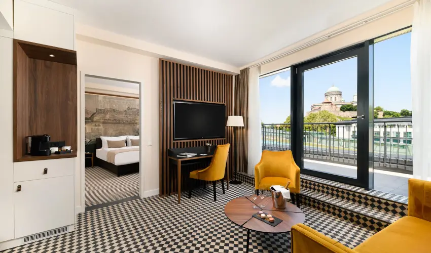 Grand Hotel Esztergom Esztergom - Flpanzis napi r frdbelpvel (1 jtl)