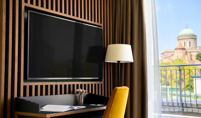 Grand Hotel Esztergom Esztergom - Flpanzis napi r frdbelpvel (1 jtl)