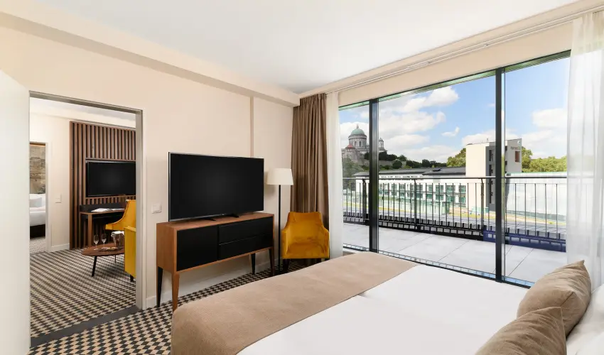 Grand Hotel Esztergom Esztergom - Flpanzis napi r frdbelpvel (1 jtl)