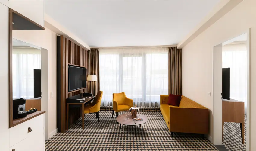 Grand Hotel Esztergom Esztergom - Flpanzis napi r frdbelpvel (1 jtl)