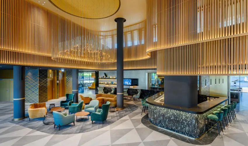 Grand Hotel Esztergom Esztergom - Flpanzis napi r frdbelpvel (1 jtl)