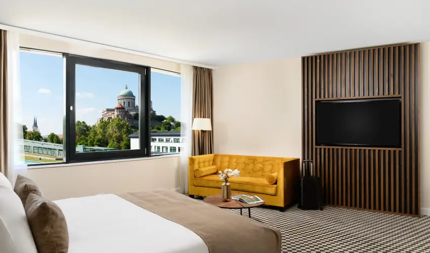 Grand Hotel Esztergom Esztergom - Flpanzis napi r frdbelpvel (1 jtl)