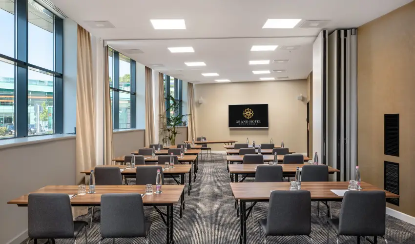 Grand Hotel Esztergom Esztergom - Flpanzis napi r frdbelpvel (1 jtl)