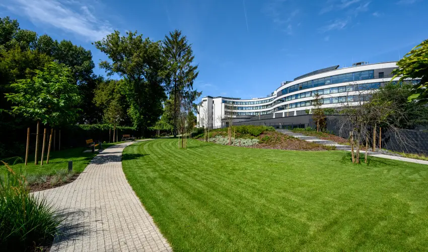 Grand Hotel Esztergom Esztergom - Flpanzis napi r frdbelpvel (1 jtl)