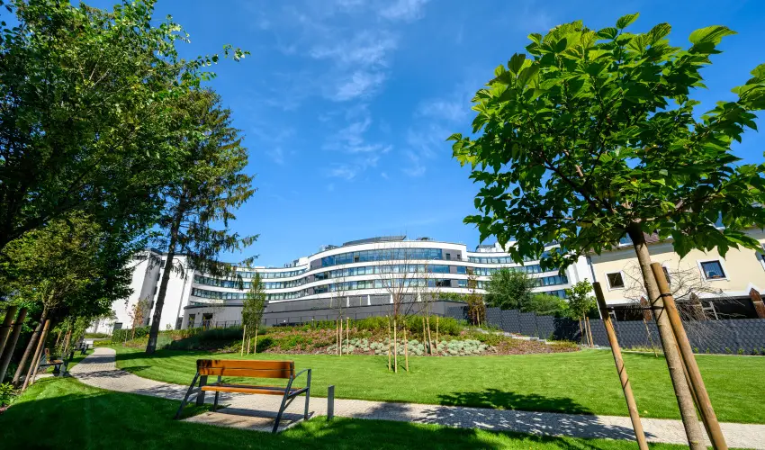 Grand Hotel Esztergom Esztergom - Flpanzis napi r frdbelpvel (1 jtl)