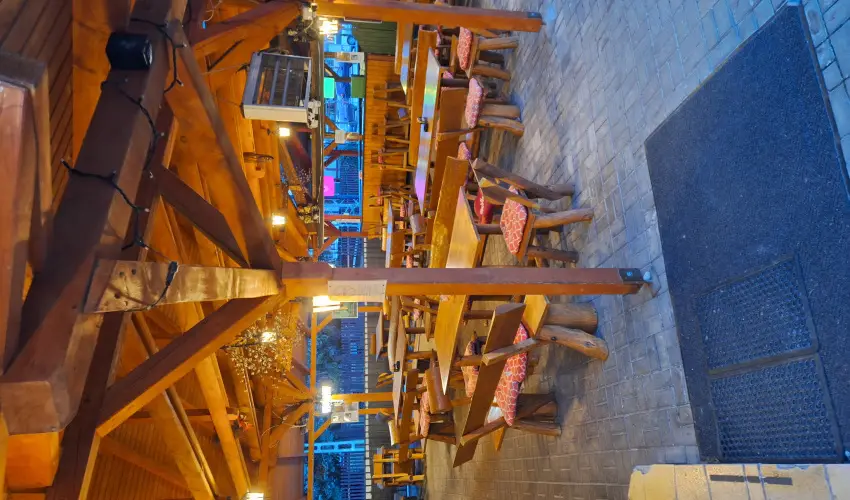 Grill Terasz tterem s Szllshely Mezkvesd - Kedvezmnyes r csaldok rszreak flpanzival (1 jtl)