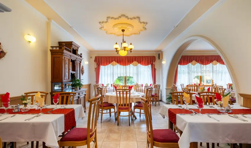 Hajd� Kast�ly Hotel Hajd�szoboszl� - Legjobb �r reggelivel (min. 2 �j)