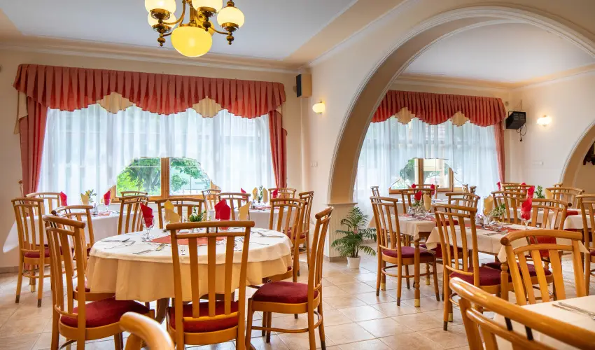 Hajd� Kast�ly Hotel Hajd�szoboszl� - Legjobb �r reggelivel (min. 2 �j)