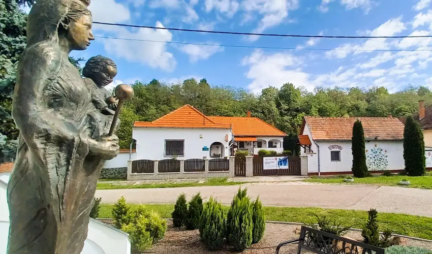 Harmony Vend�gh�z Egerszal�k - Kedvezm�nyes �r csal�dok r�sz�reak ell�t�s n�lk�l