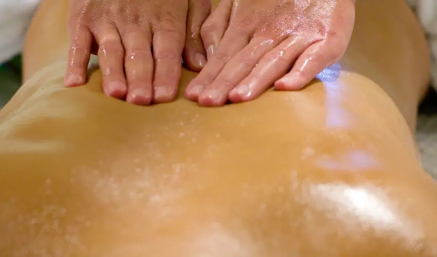 H�tk�ti Wellness Hotel & Lovaspark M�r - Kedvezm�nyes �r csal�dok r�sz�reak reggelis ell�t�ssal (1 �jt�l)