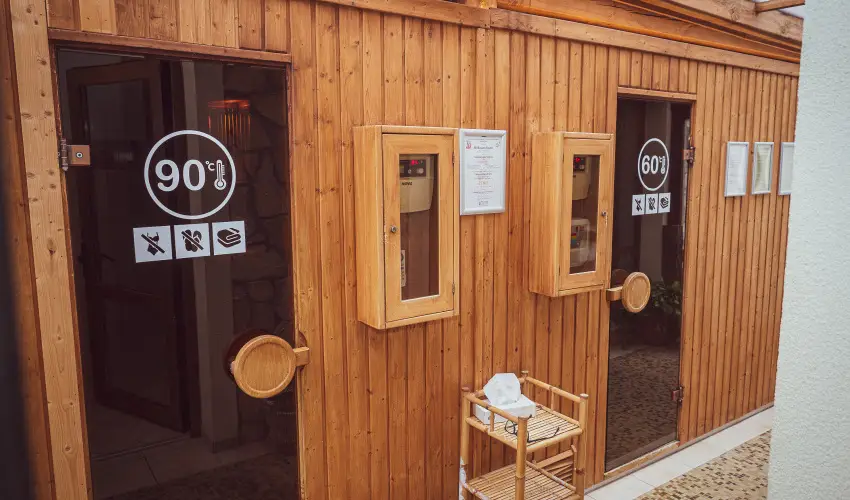 H�tk�ti Wellness Hotel & Lovaspark M�r - Kedvezm�nyes �r csal�dok r�sz�reak reggelis ell�t�ssal (1 �jt�l)