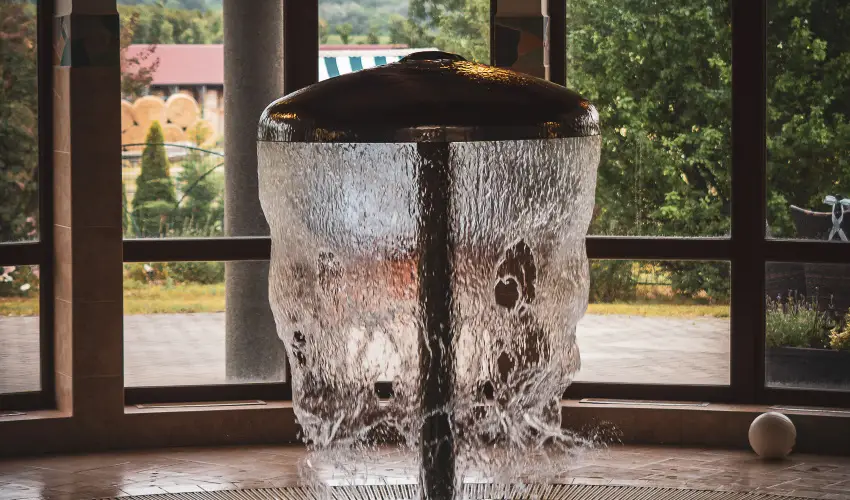 H�tk�ti Wellness Hotel & Lovaspark M�r - Kedvezm�nyes �r csal�dok r�sz�reak reggelis ell�t�ssal (1 �jt�l)