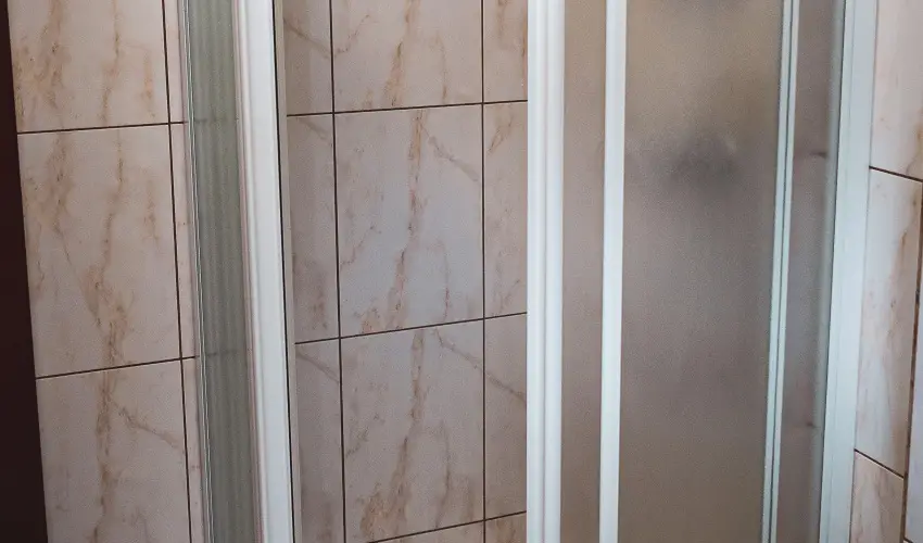 H�tk�ti Wellness Hotel & Lovaspark M�r - Kedvezm�nyes �r csal�dok r�sz�reak reggelis ell�t�ssal (1 �jt�l)