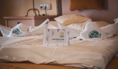 H�tk�ti Wellness Hotel & Lovaspark M�r