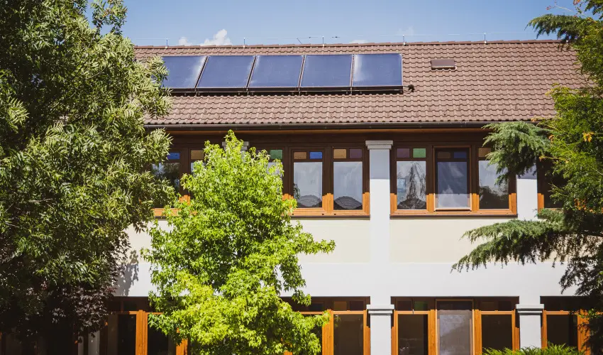 H�tk�ti Wellness Hotel & Lovaspark M�r - Kedvezm�nyes �r csal�dok r�sz�reak reggelis ell�t�ssal (1 �jt�l)