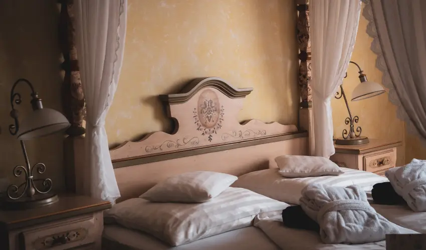 H�tk�ti Wellness Hotel & Lovaspark M�r - Kedvezm�nyes �r csal�dok r�sz�reak reggelis ell�t�ssal (1 �jt�l)