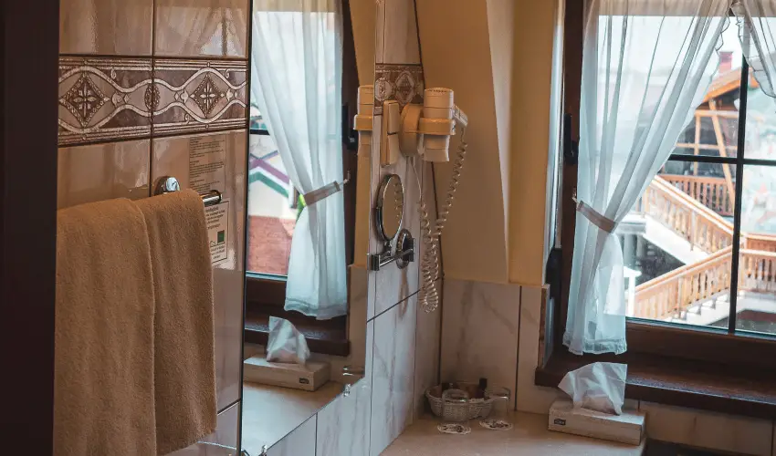 H�tk�ti Wellness Hotel & Lovaspark M�r - Kedvezm�nyes �r csal�dok r�sz�reak reggelis ell�t�ssal (1 �jt�l)