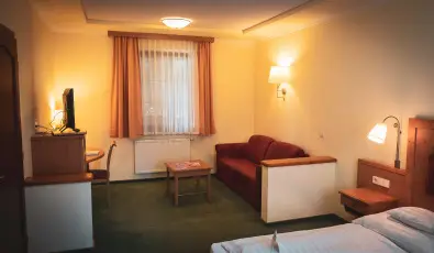 H�tk�ti Wellness Hotel & Lovaspark M�r