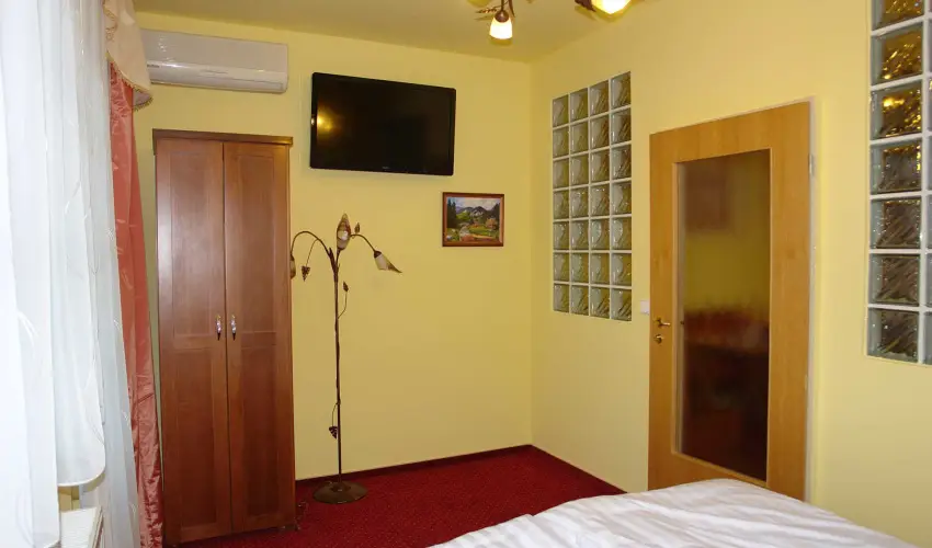 HoldLux Apartmanok S�rv�r - Kedvezm�nyes aj�nlat (min. 2 �j)
