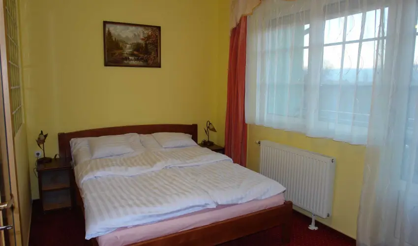 HoldLux Apartmanok S�rv�r - Kedvezm�nyes aj�nlat (min. 2 �j)