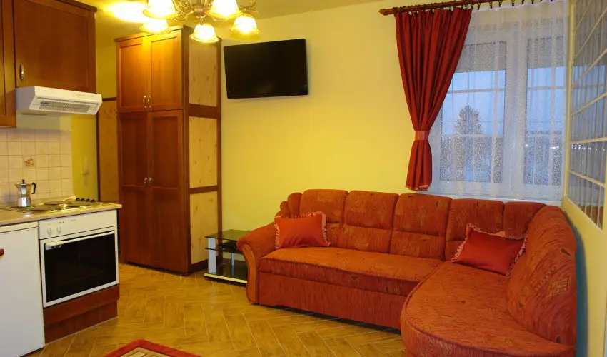 HoldLux Apartmanok S�rv�r - Kedvezm�nyes aj�nlat (min. 2 �j)